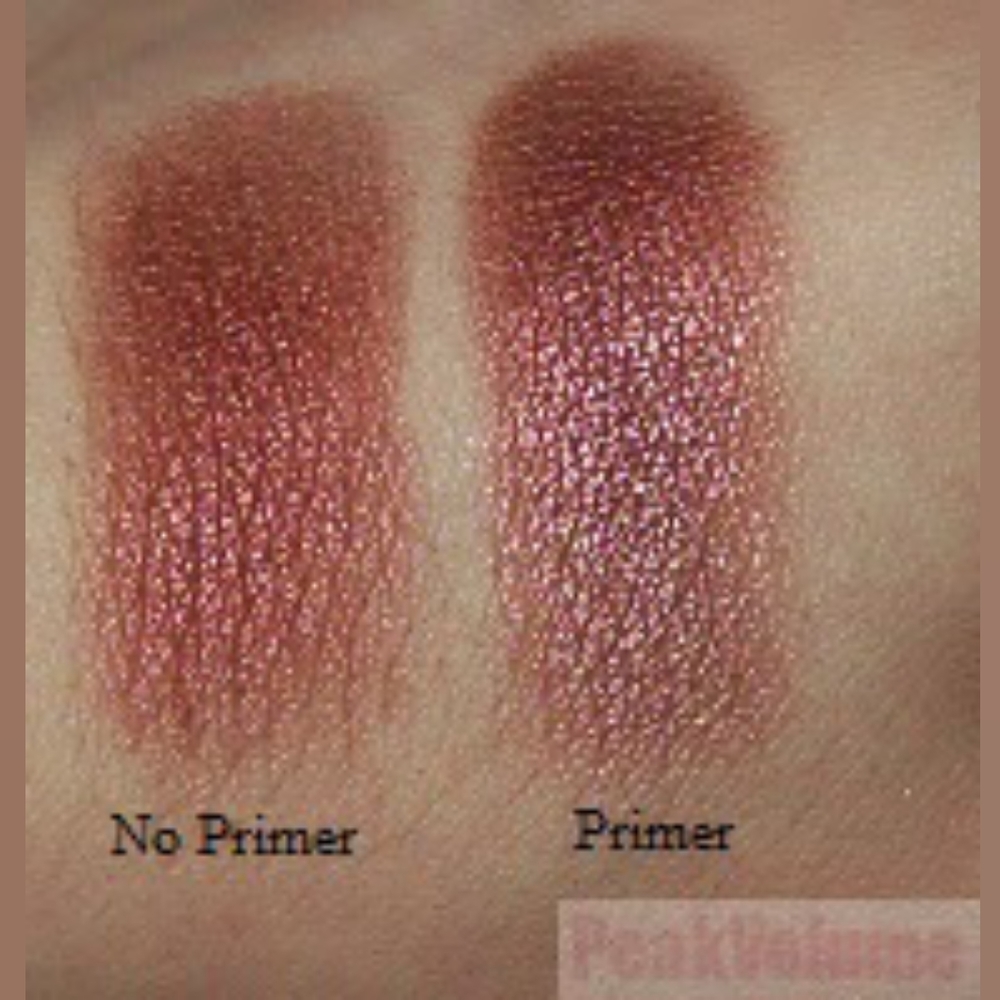 Mac Veluxe Pearl Eyeshadow in Star Violet - Picture 6 of 6